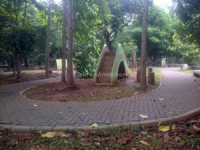 Taman Hutan Kota Bekasi Bina Bangsa