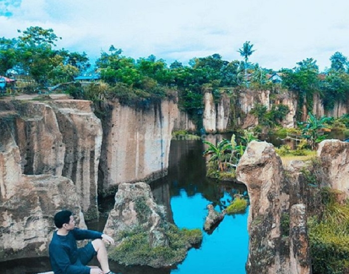 Kandang Godzilla Tebing Koja